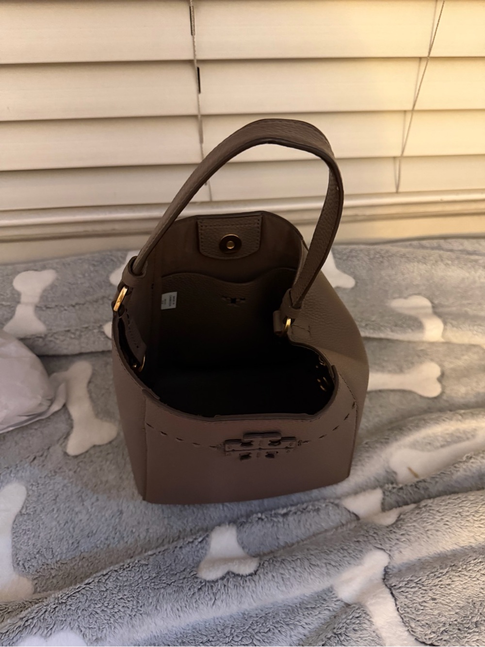 Tory Burch Taupe Pebbled Small Mini Top-Handle Bucket Bag Silver Maple - Picture 4 of 6